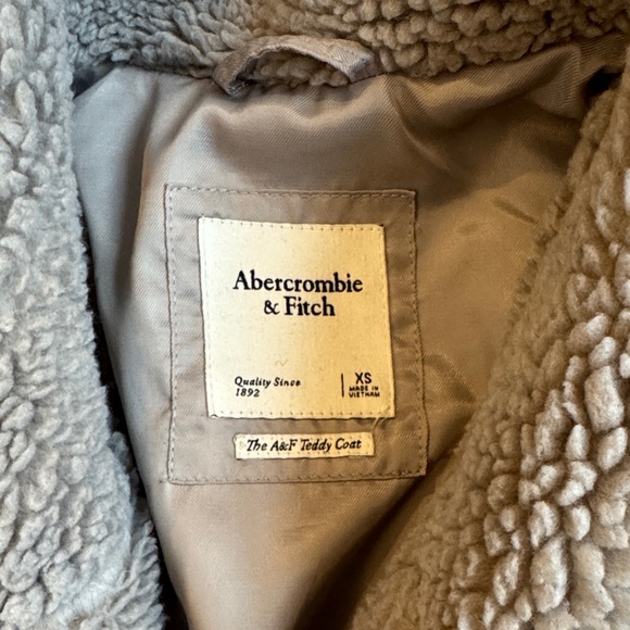 Abercrombie & Fitch Women’s Gray Pea Coat - Picture 6 of 8